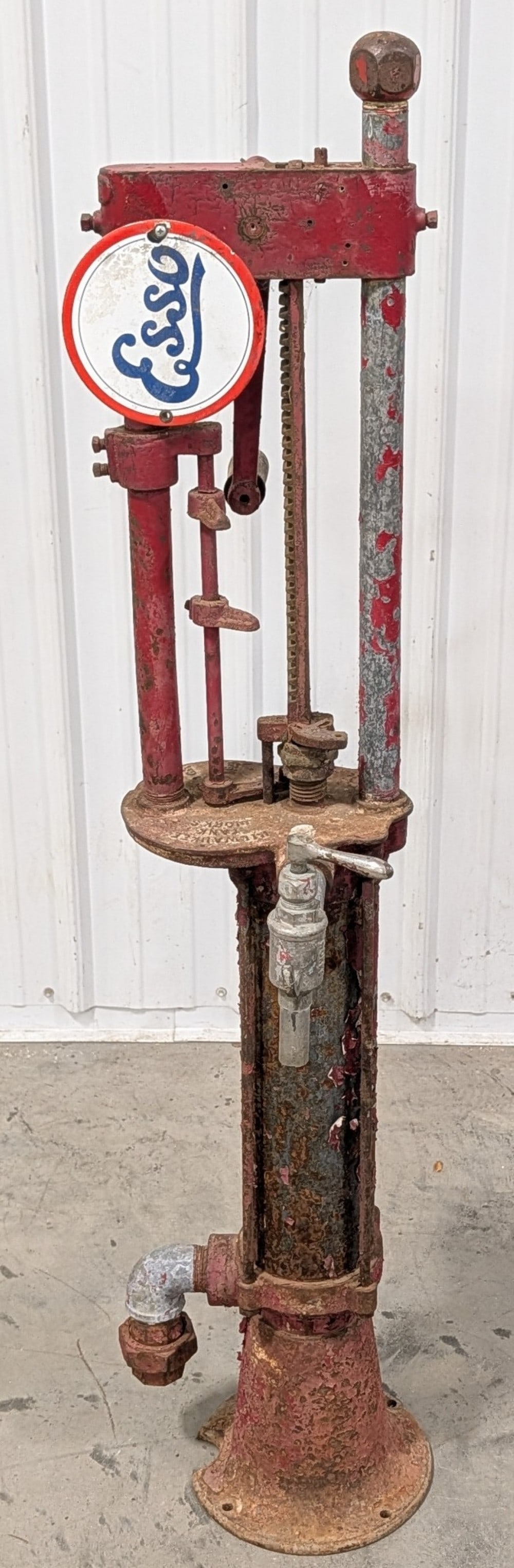 Early Milwaukee Tank Works Self Measuring Gas Pump w/ SSP Esso Sign (1 of 13)