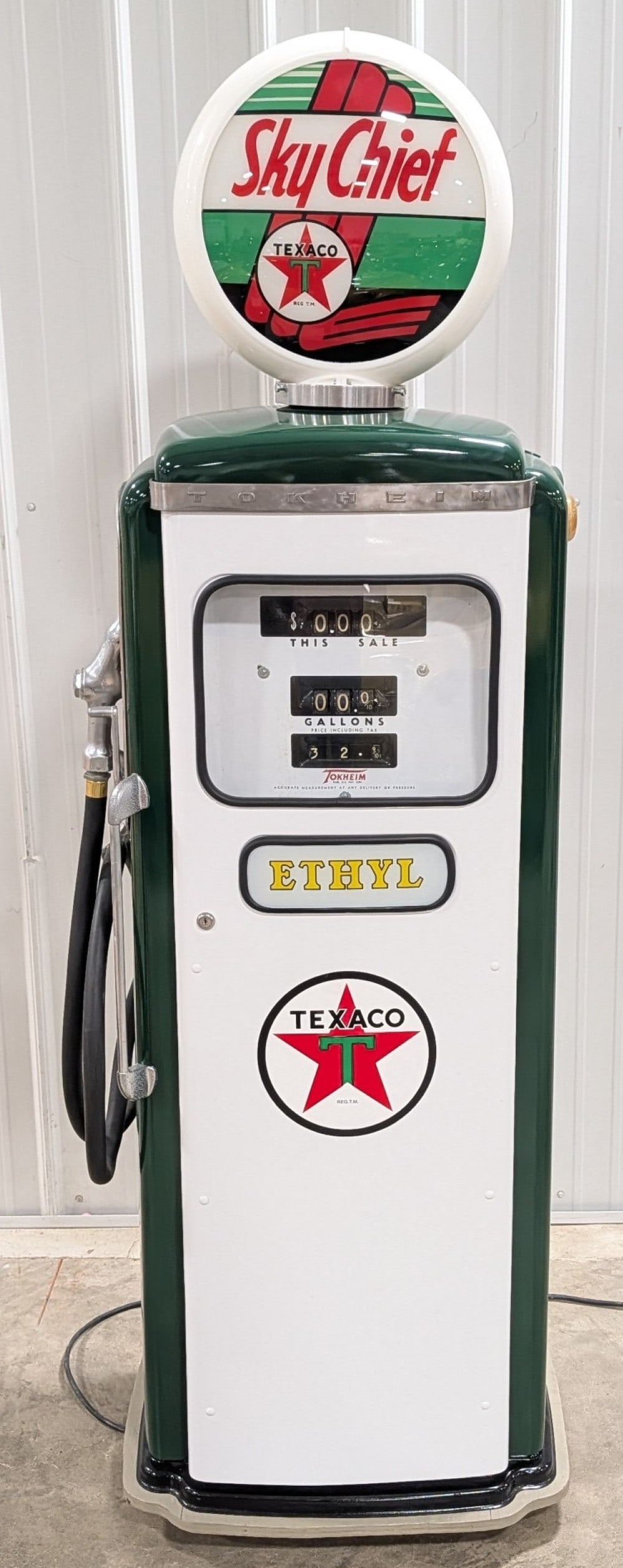 Restored Vintage Tokheim Model 300 Texaco Sky Chief Gas Pump (1 of 19)