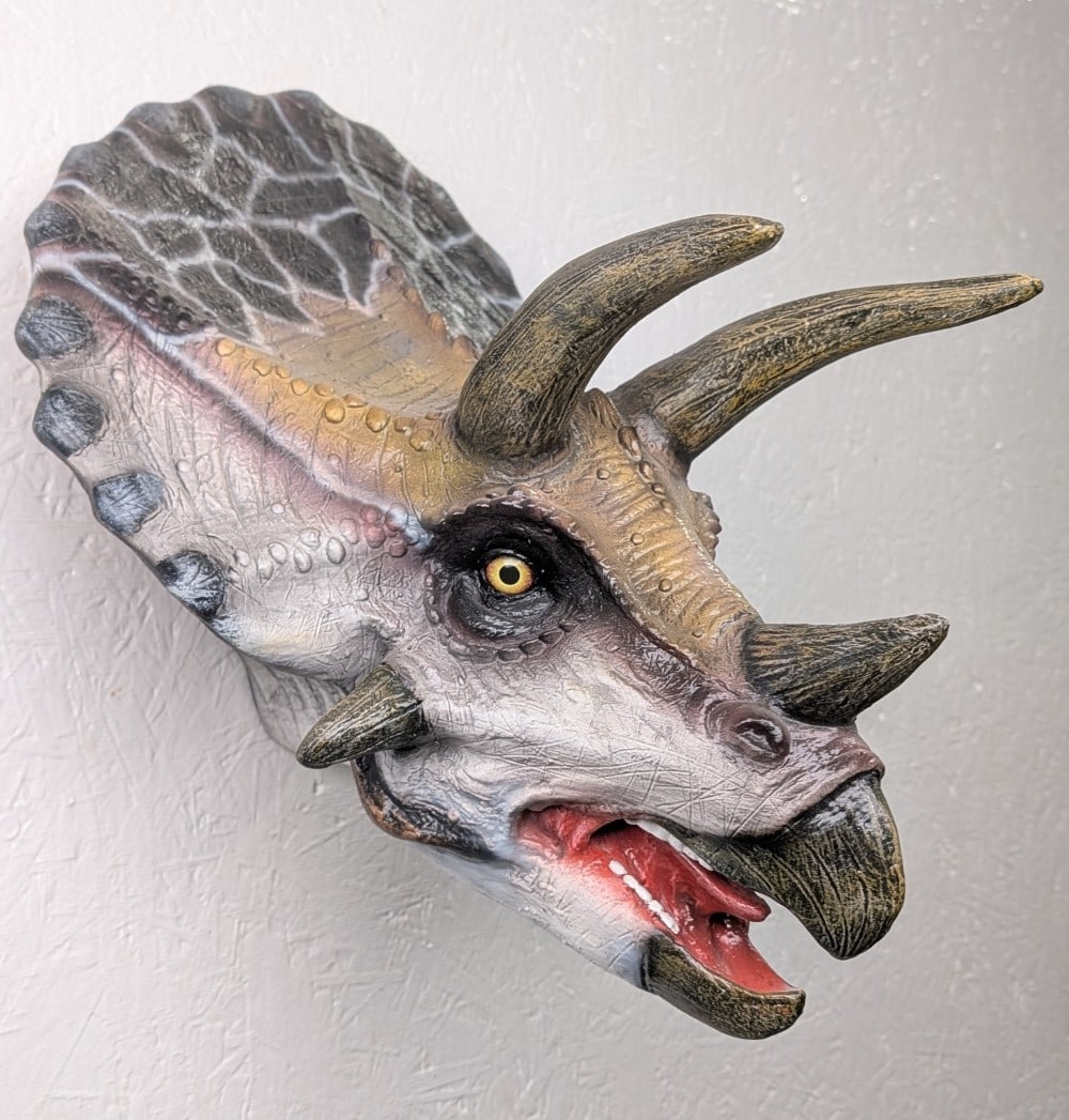 Juvenile Triceratops Dinosaur Fiberglass Shoulder Wall Mount (1 of 8)