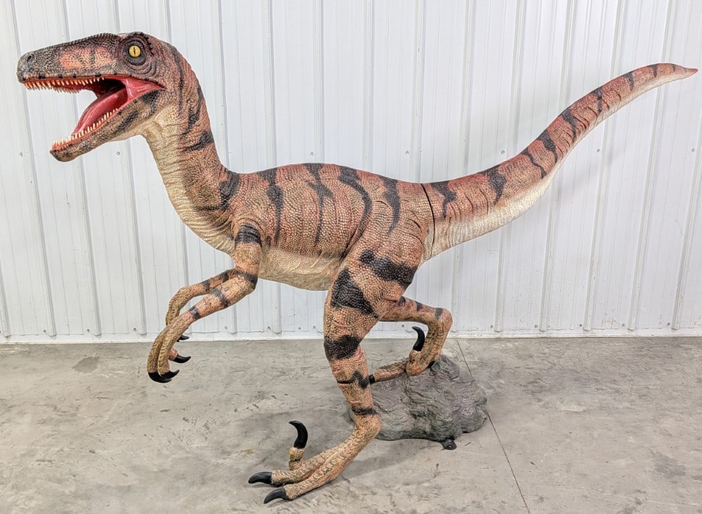 9ft Life Size Velociraptor Fiberglass Dinosaur Statue / Jurassic Park (1 of 17)