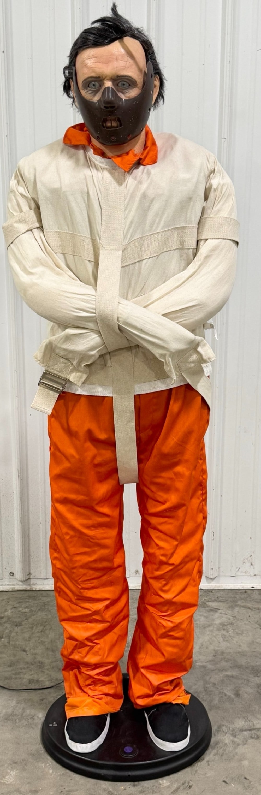 Life Size Silence Of The Lambs Hannibal Lecter Prop Statue (1 of 14)