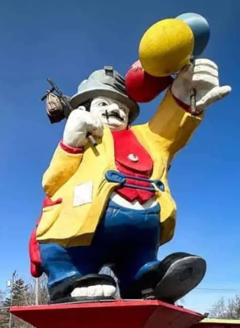 Ruben's Of Lake Station Giant Hobo: The Iconic Lake Station, Indiana Landmark For The Former Rubens Restaurant on Ripley Street Fiberglass Constriction with Custom Interior Metal Framework Fiberglass Balloons Need Reattached? Stands Rou