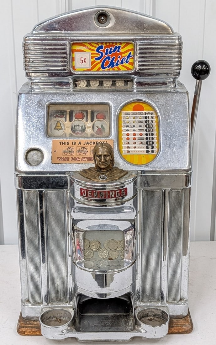 Jennings 5 Cent Sun Chief Nevada Club Slot Machine (1 of 17)