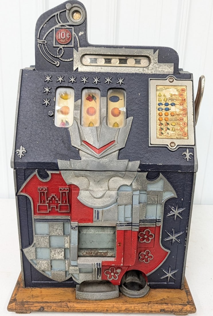 Mills 10 Cent Castle Front 3-Reel Slot Machine (1 of 10)