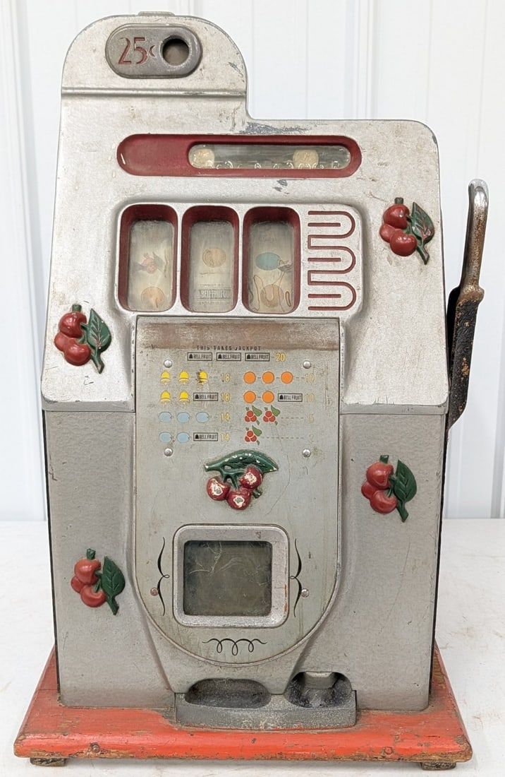 25 Cent Mills Black Cherry 3-Reel Slot Machine (1 of 9)