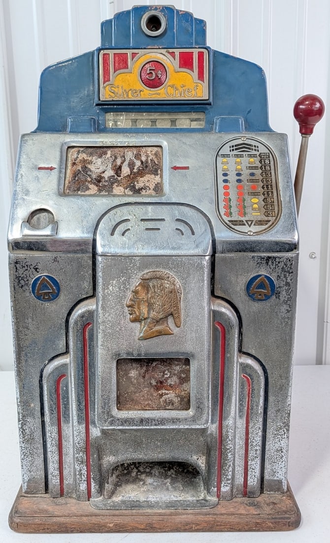 1930s 5 Cent O.D. Jennings Silver Chief Slot Machine (1 of 18)