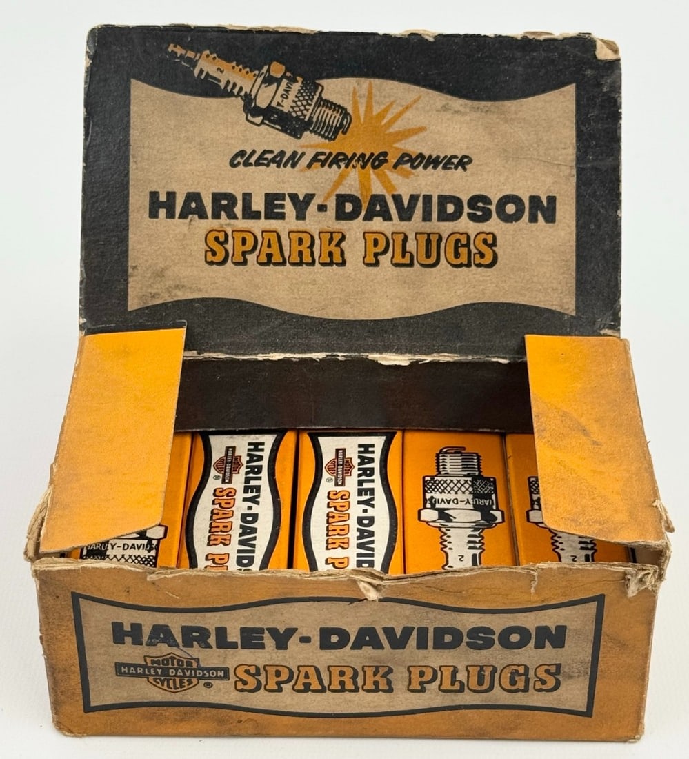 Vintage NOS Harley-Davidson Spark Plugs In Original Store Display Box (1 of 14)