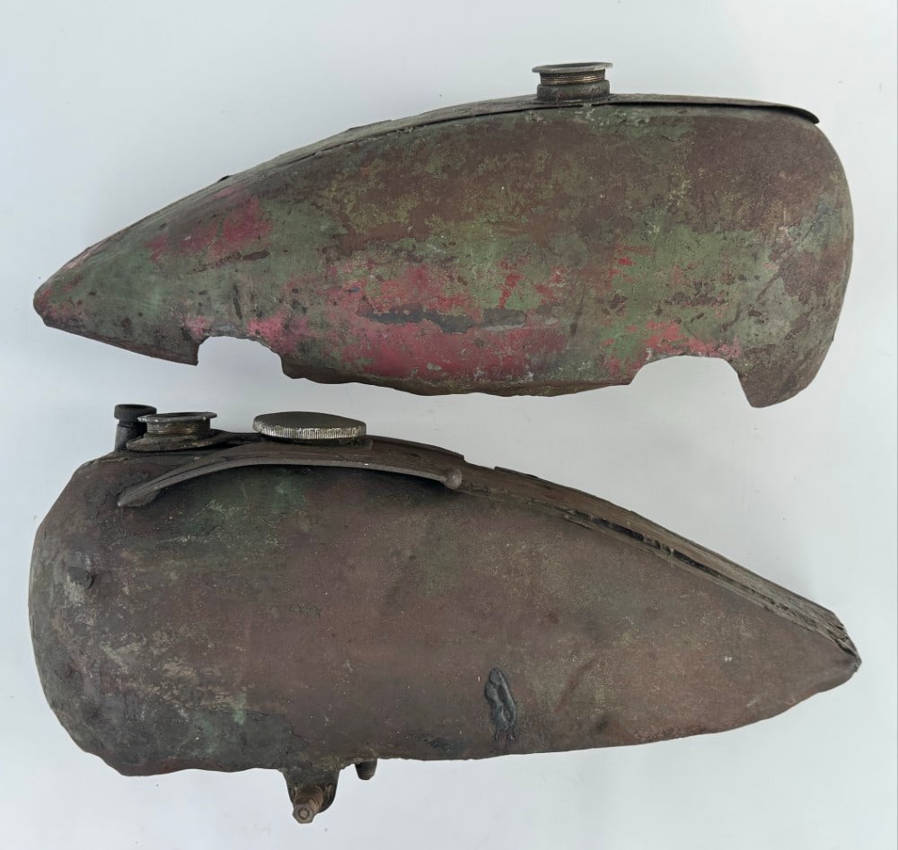 1930s Harley-Davidson VL Modified Motorcycle Tanks (1 of 16)