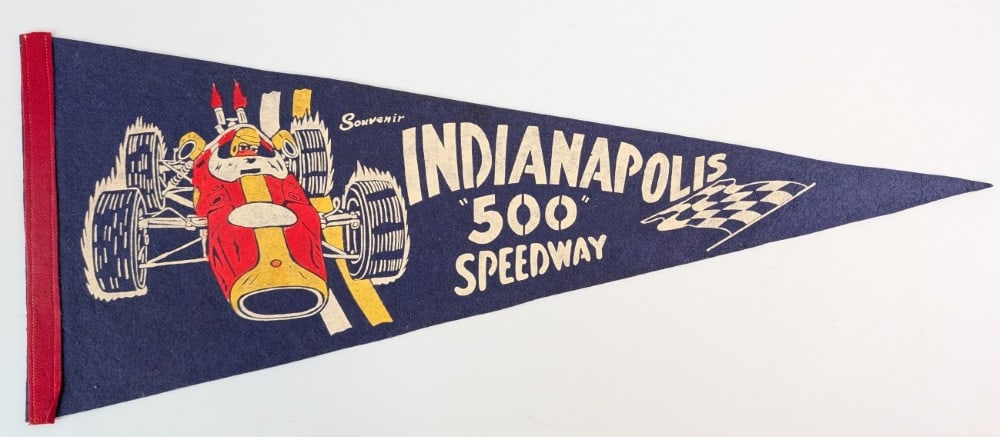 Vintage Indianapolis 500 Speedway Felt Race Pennant: Vintage Indianapolis 500 felt race pennant. Appears to be nice condition with some discoloration and wear from display and age. It measures approximately 29in across