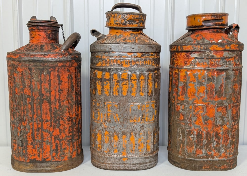 3) Vintage Gulf Service Station 5 Gallon Gas / Oil Cans (1 of 8)