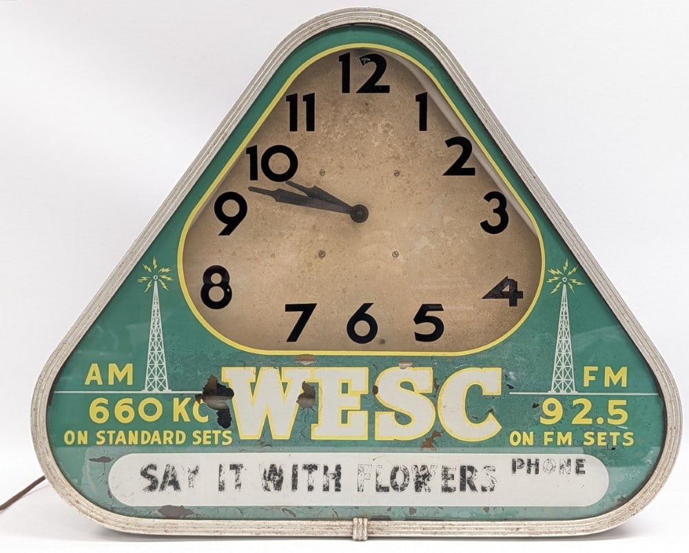 Vintage WESC Radio AM / FM Neon Advertising Clock (1 of 10)