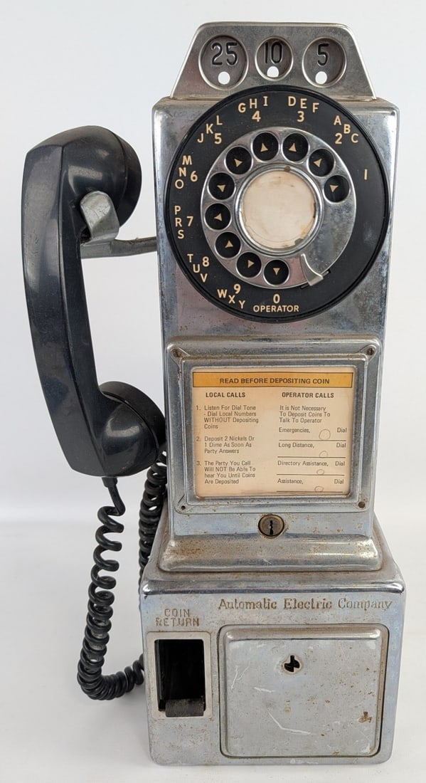 Vintage Automatic Electric Company 3-Slot Payphone / Coin Operated (1 of 8)