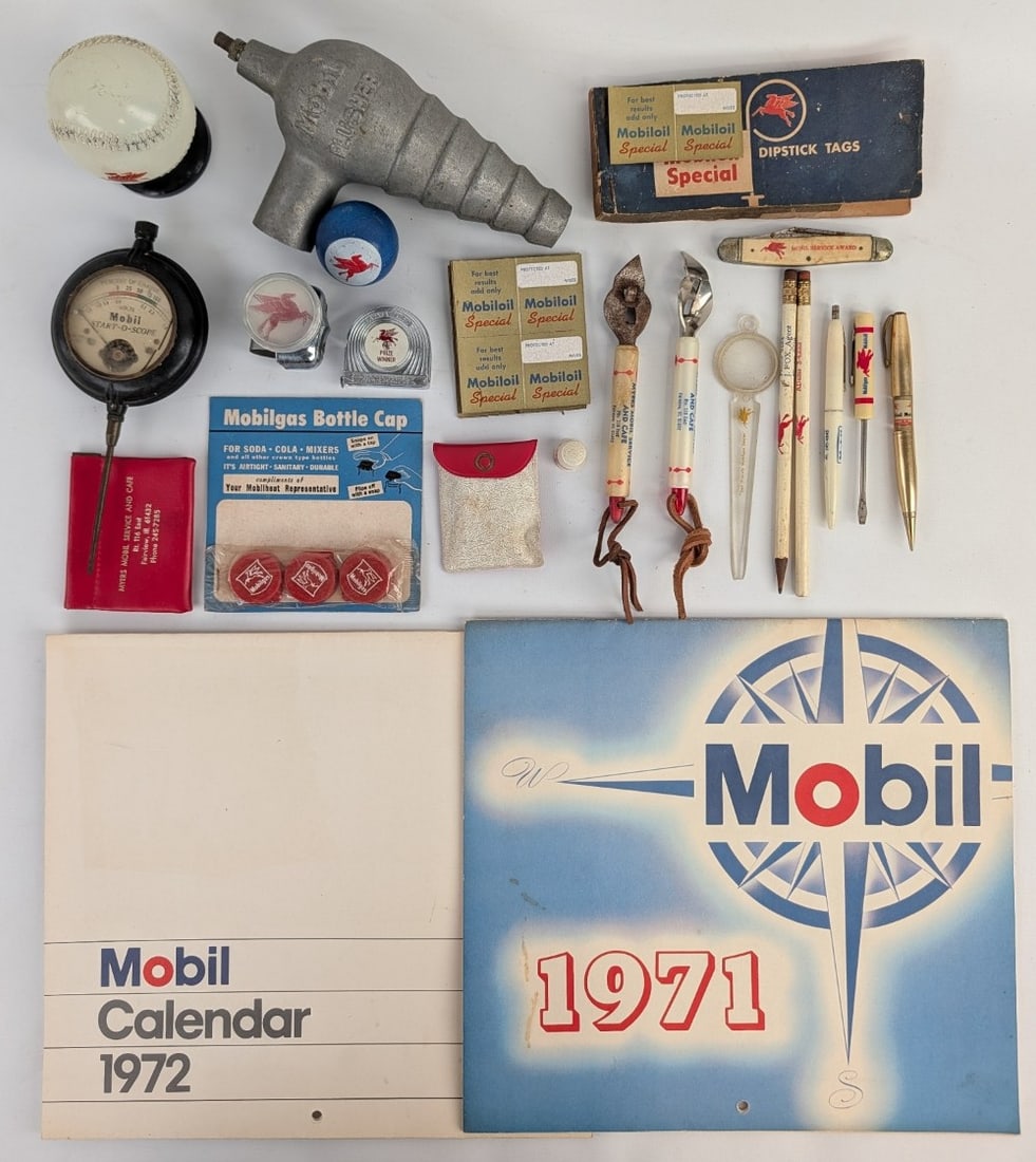 Vintage Mobil Gas Station Promotional Items & More (1 of 10)