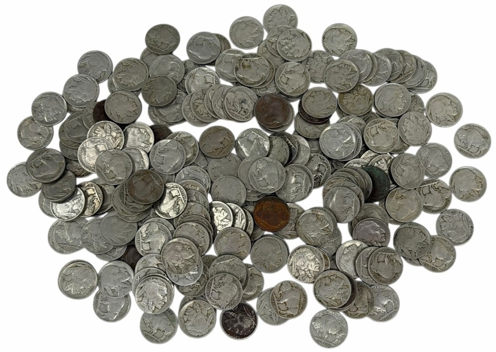 (219) Mixed Date U.S. Indian Head Buffalo Nickels: (219) Mixed Date U.S. Indian Head Buffalo Nickels. Mixed circulated conditions with dates. Dates are strong to weak, but are all dated.