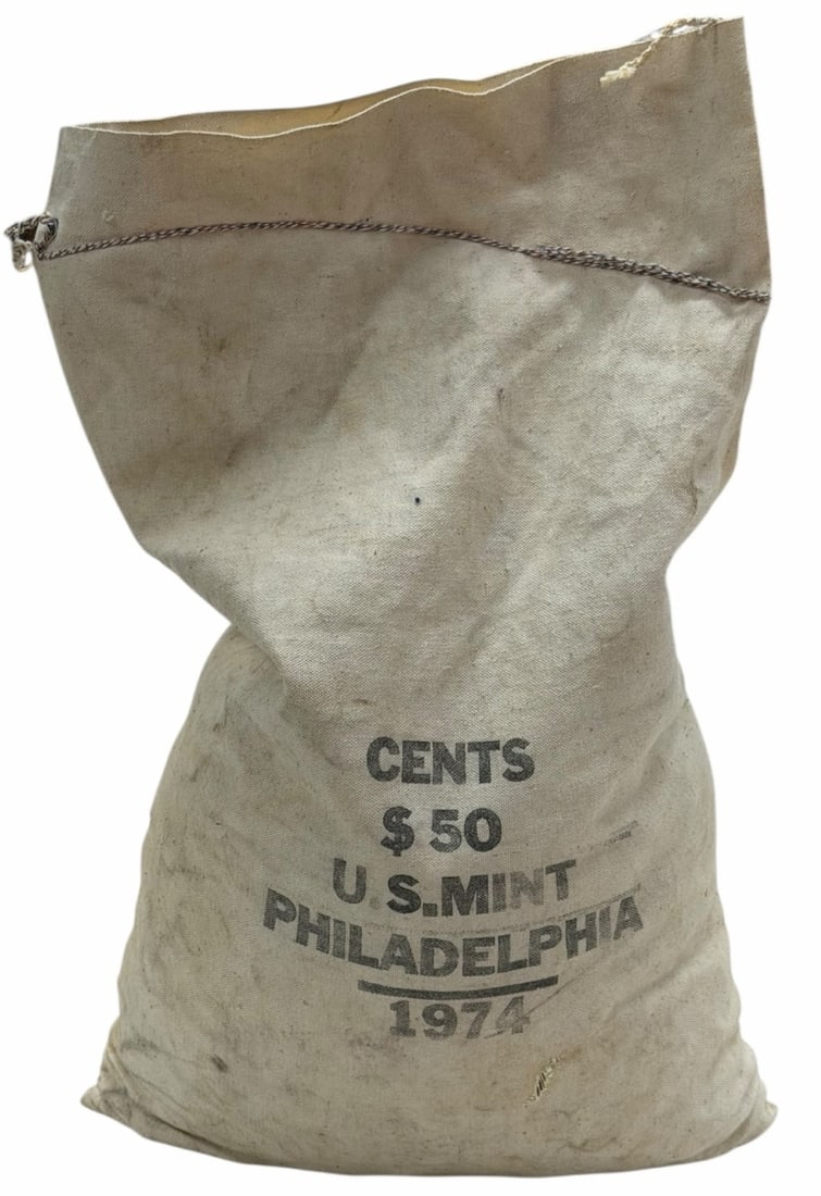U.S. Mint $50 Sealed Bag Of 1974 Philadelphia Lincoln Cents: U.S. Mint $50 Sealed Bag Of 1974 Philadelphia Lincoln Cents. Original U.S. Philadelphia Mint sealed bag.