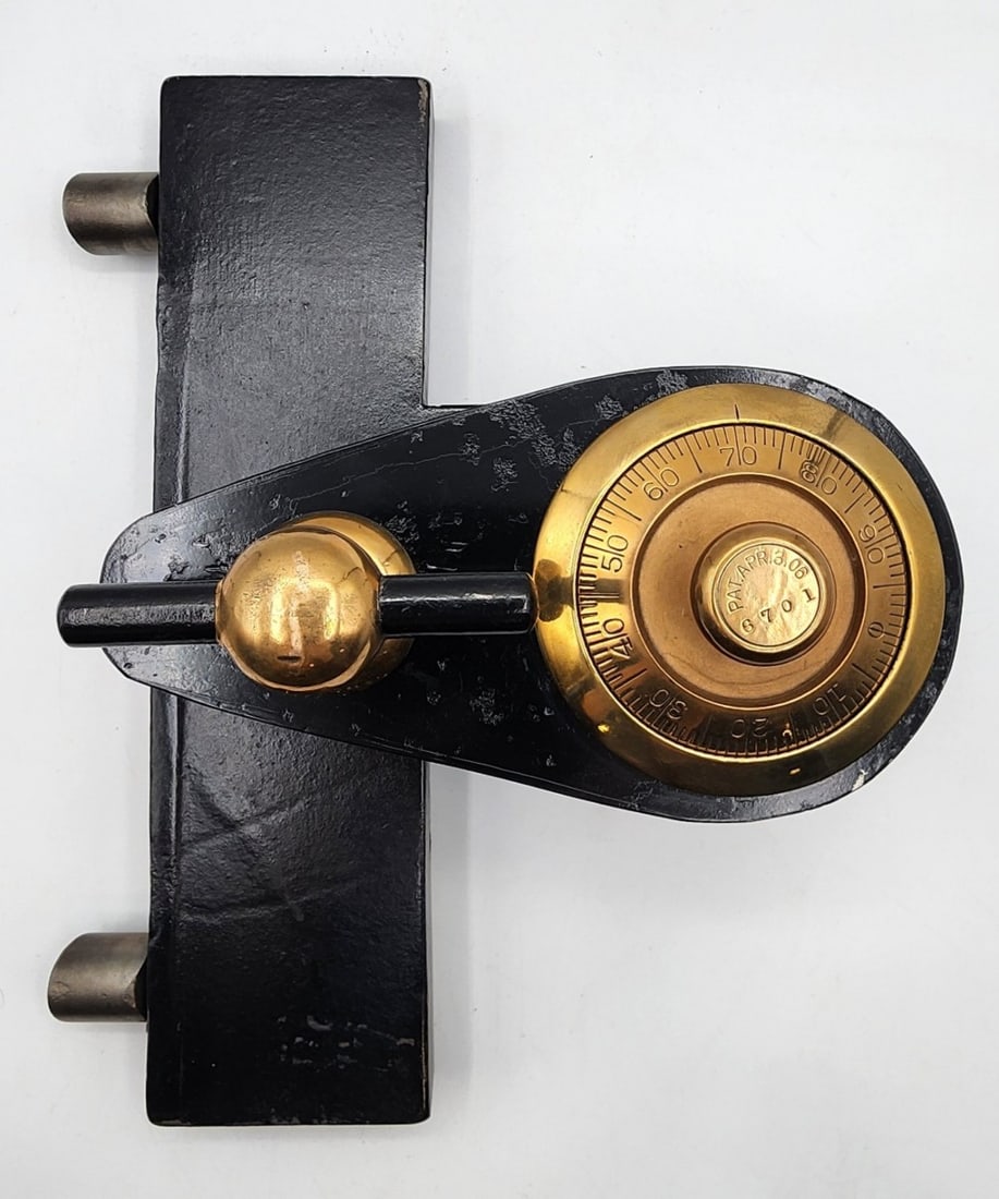 Safe Lock Cutout Mechanism (1 of 6)