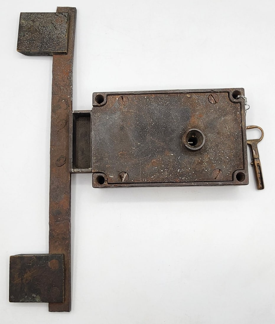 Cast Metal Rim Lock Mechanism (1 of 6)