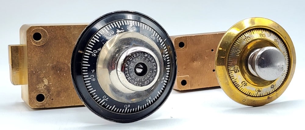 2 Diebold Safe & Lock Co Safe Combination Dial Lock Mechanisms (1 of 4)