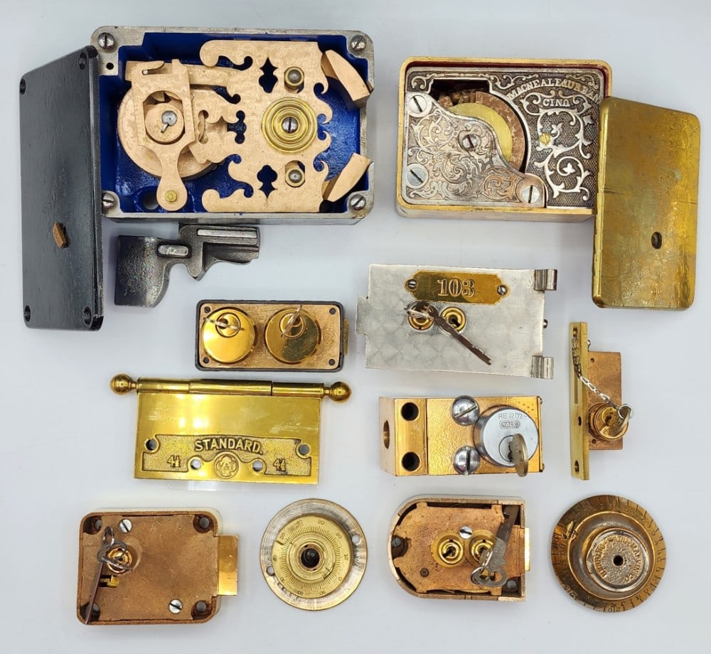 Lot Of Safe Lock Mechanism Parts (1 of 5)