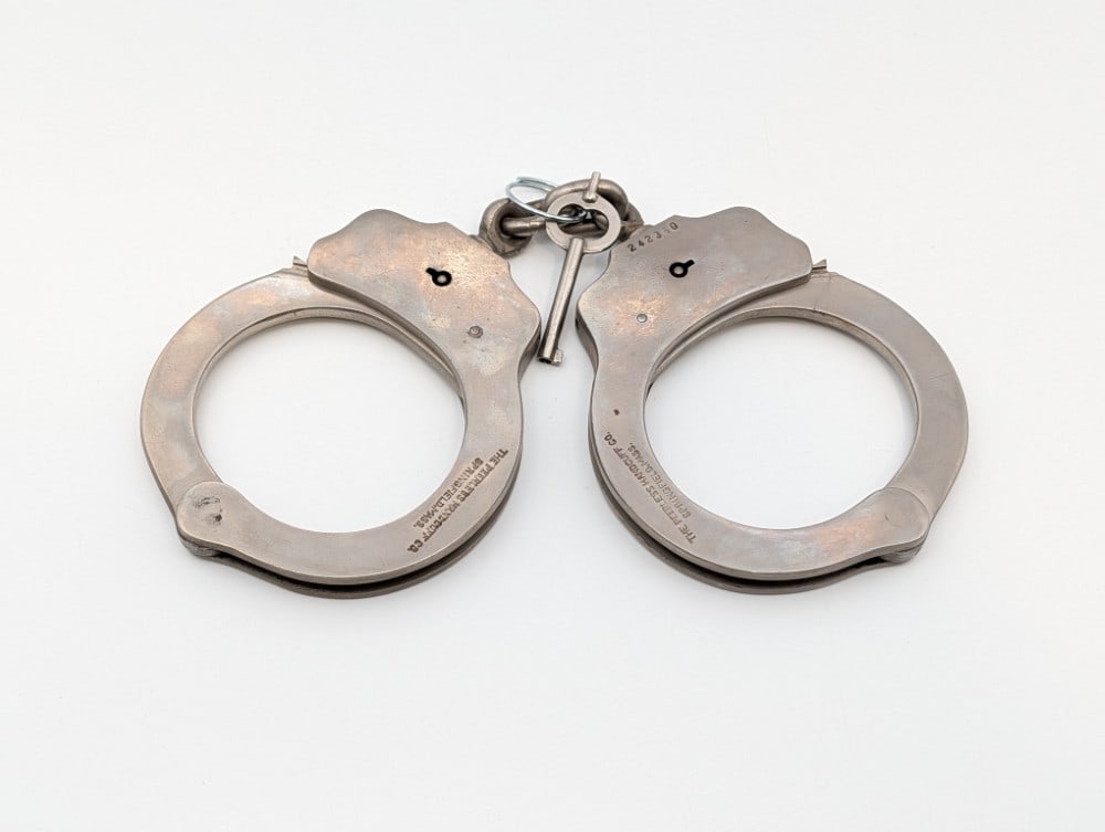 The Peerless Handcuff Co. Double Lock Handcuffs - 6