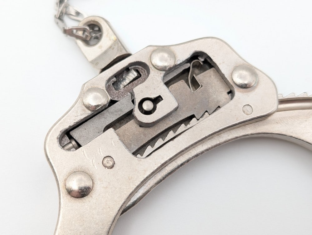 The Peerless Handcuff Co. Cutaway / Sample - 4