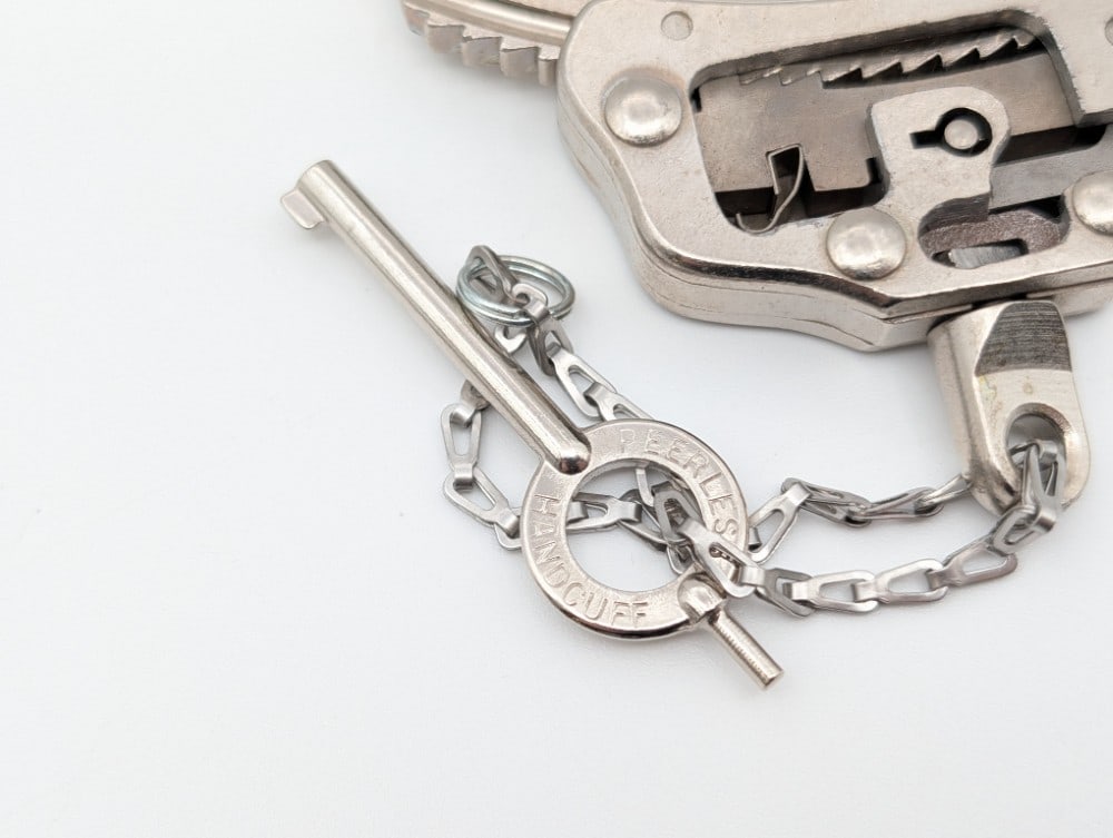 The Peerless Handcuff Co. Cutaway / Sample - 6