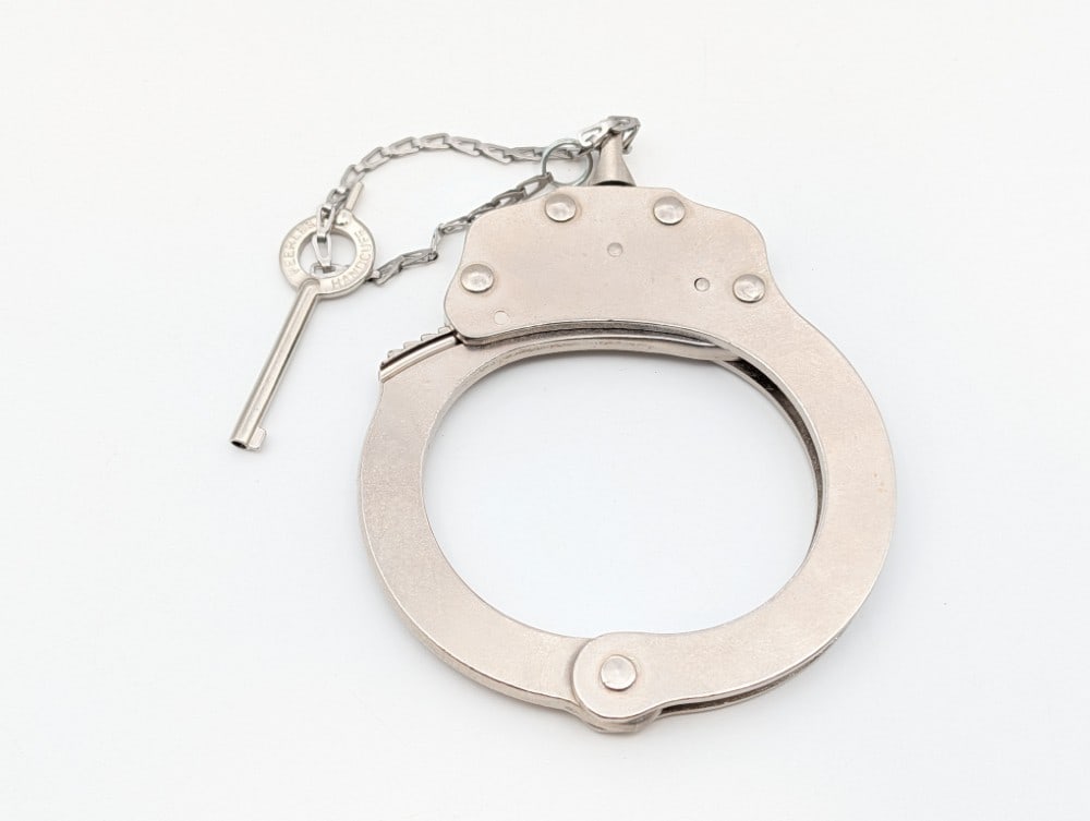 The Peerless Handcuff Co. Cutaway / Sample - 7