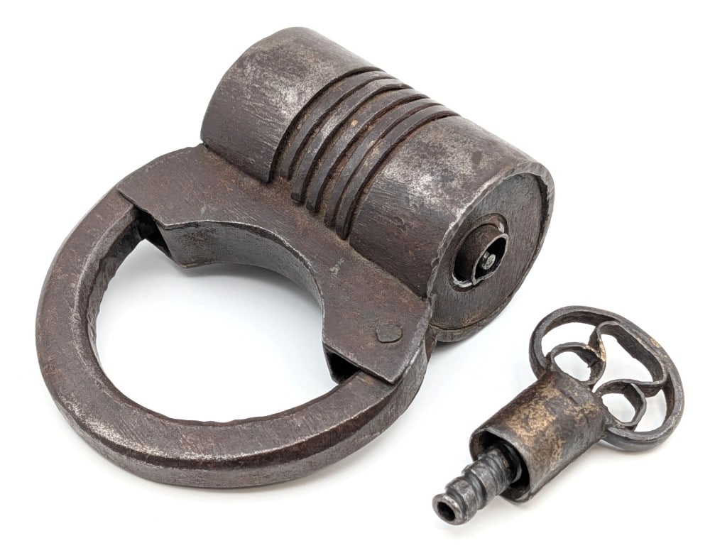 Antique Iron Padlock w/ Screw Key (1 of 6)