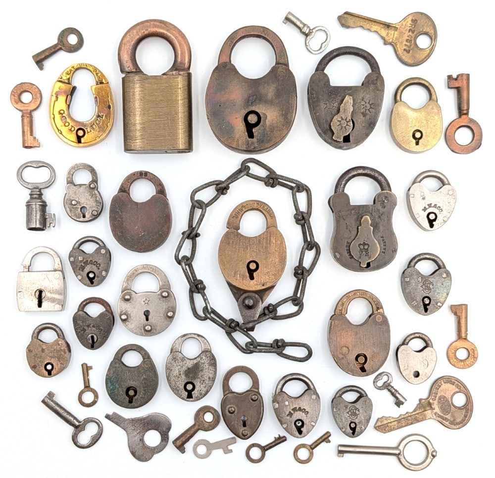 (23) Small Padlocks (1 of 8)