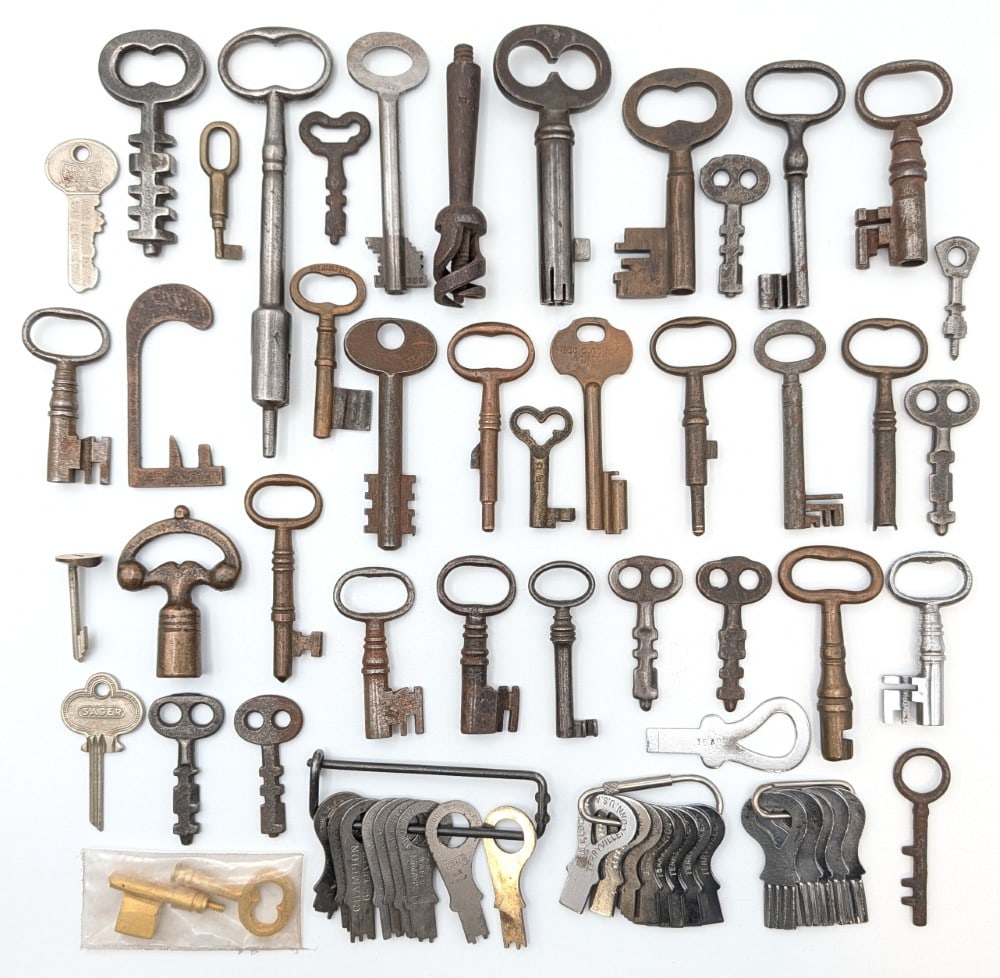 Large Group of Unique Skeleton & Other Types of Keys (1 of 8)