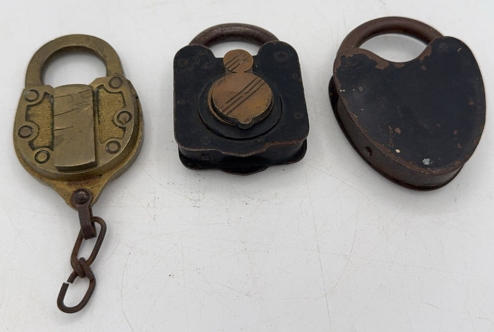 D.M. & Co., Elgin, & Unmarked Padlocks w/ Keyway Gates (1 of 10)
