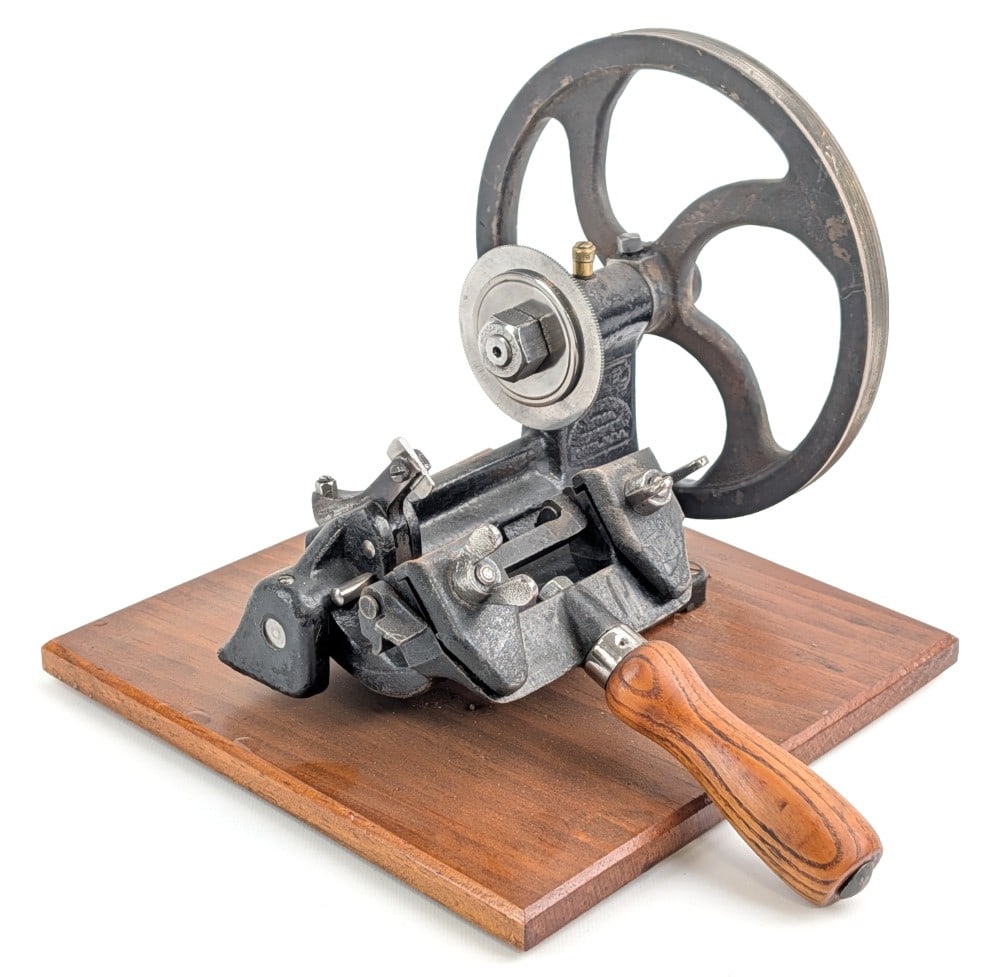 Antique Yale & Towne Belt Drive Key Cutter (1 of 6)