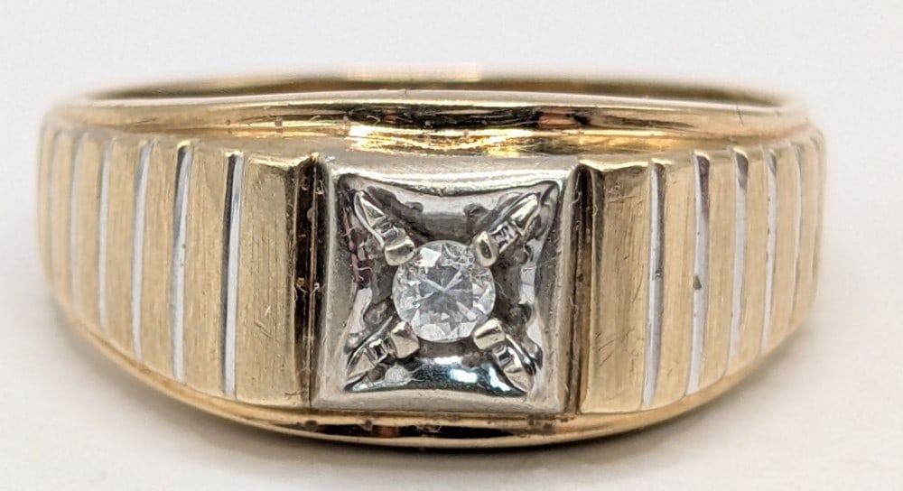 10K Mens Diamond Ring (1 of 4)