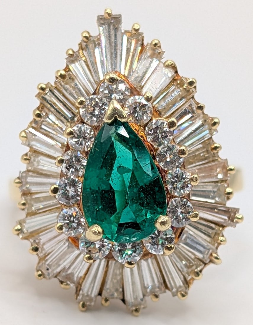 14K Gold Pear Cut Emerald & Diamond Estate Ring (1 of 5)