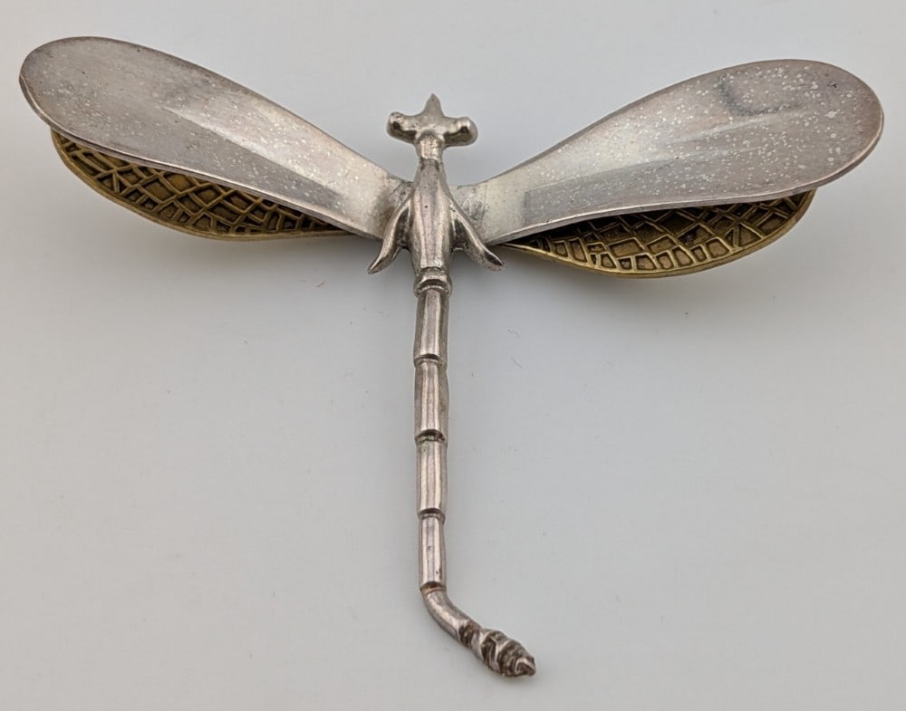 Vintage Mexico Sterling & Bronze 3-D Dragonfly Brooch: Vintage Mexico sterling silver and bronze 3-D Dragonfly Brooch. Wingspan is 3" and weighs 18.6 grams.