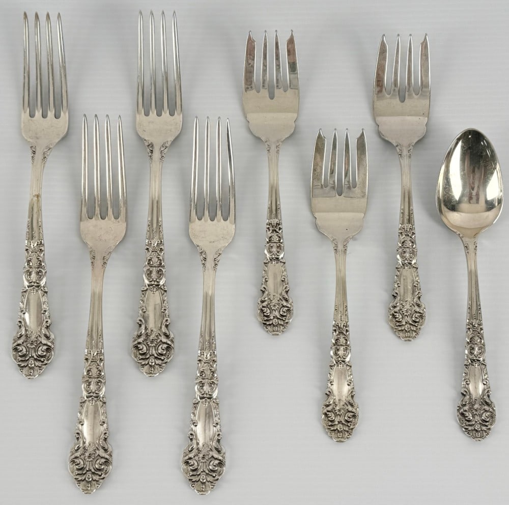 8 Piece Reed & Barton Sterling Silver "French Renaissance" Flatware (1 of 6)
