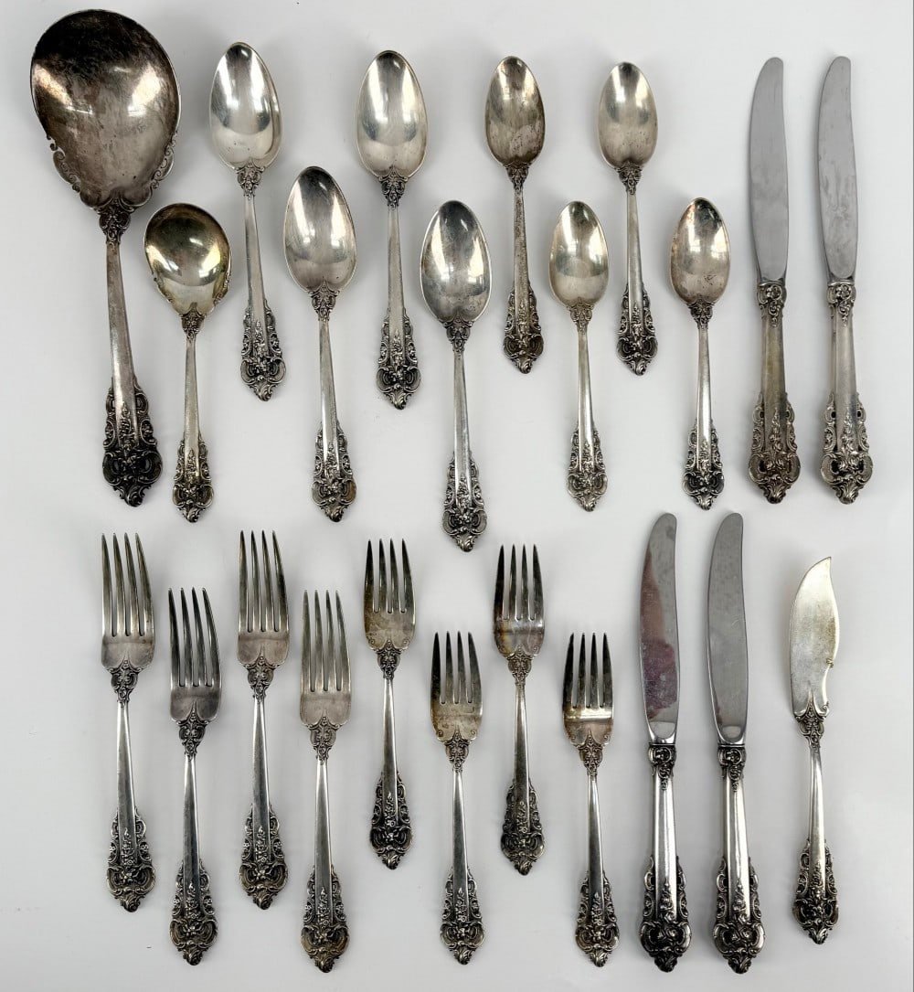 23 Piece Sterling Silver Wallace "Grande Baroque" Flatware Set (1 of 17)