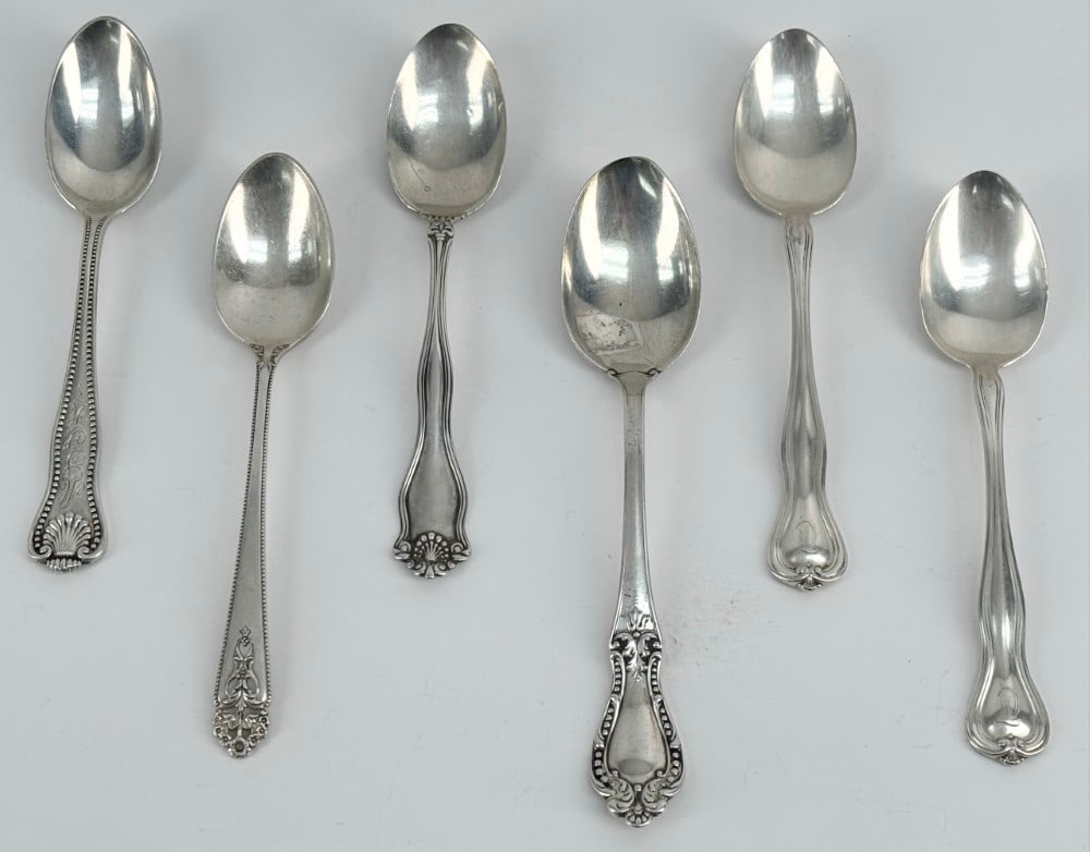 Lot Of Six Mixed Pattern Sterling Silver Teaspoons (1 of 9)