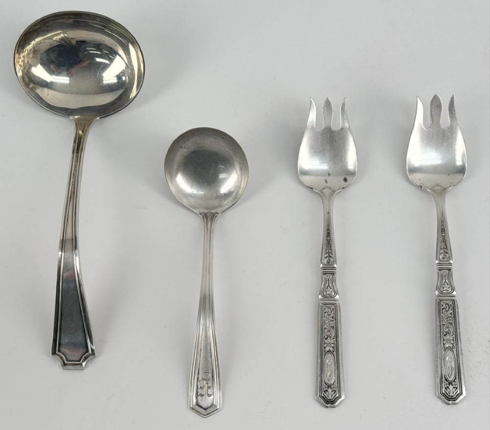 Lot Of Four Mixed Pattern Sterling Silver Flatware Items (1 of 9)