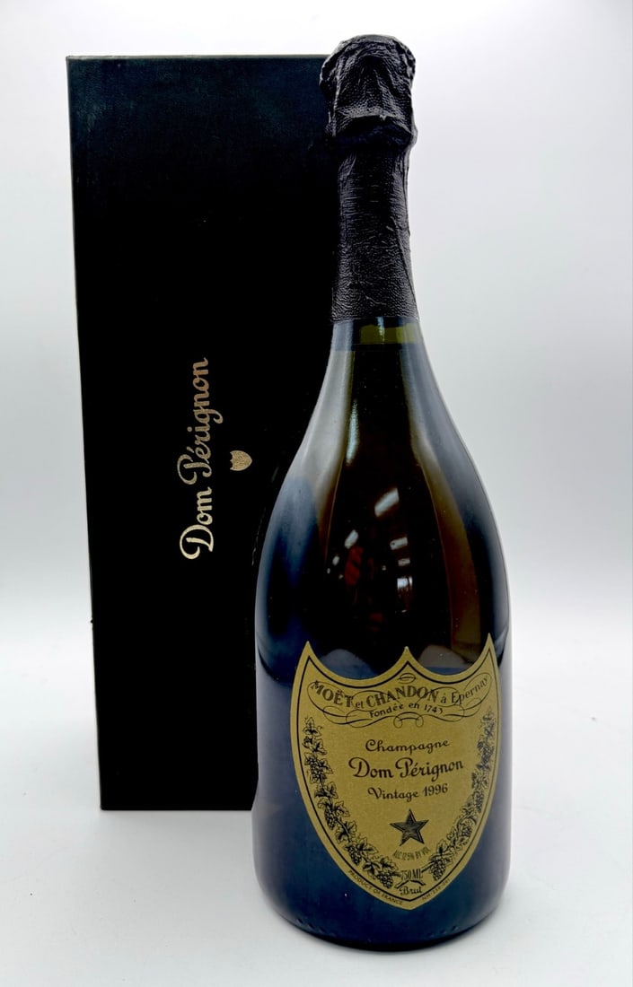 Unopened Bottle Of 1996 Dom Perignon Champagne In Box (1 of 7)