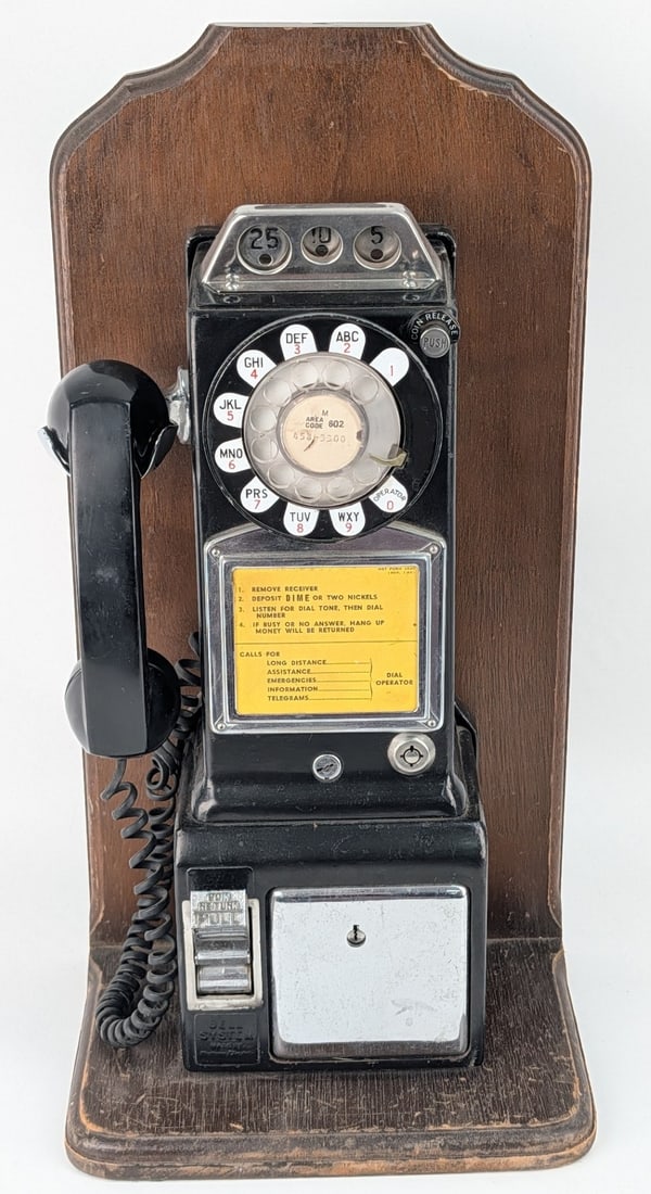 Vintage 1960's Western Electric Pay Telephone (1 of 8)