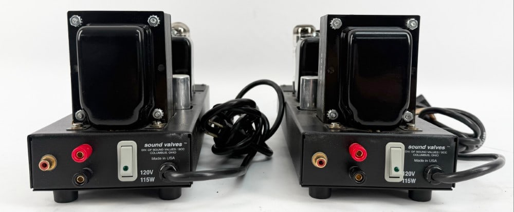 Pair Of Sound Valves Model M40 Monoblock Tube Amplifiers: Pair Of Sound Valves Model M40 Monoblock Tube Amplifiers. Vacuum tube amplifiers offering 40 watts each. Produced around 1994. The units powers on and shows little use wear. Measures approximately 6-1