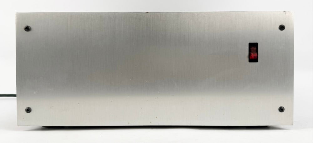 Dynaco Van Alstine Omega Star Double 400EX High Current Active Feedback Amplifier: Dynaco Van Alstine Omega Star Double 400EX High Current Active Feedback Amplifier. Delivers 200 watts per channel. Modified by Van Alstine, dual mono. The unit powers on and shows some use wear. Measu