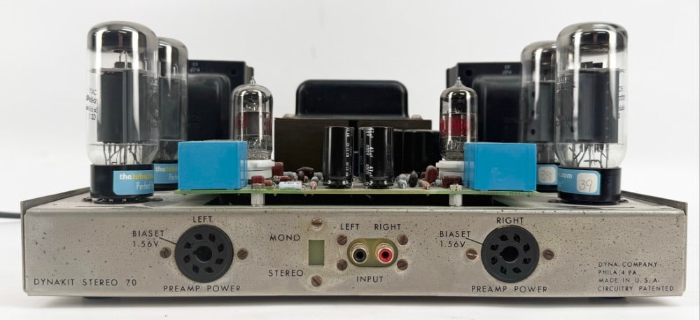 Dynaco Van Alstine Dynakit Stereo Ultimate 70 2-Channel Tube Amplifier: Dynaco Van Alstine Dynakit Stereo Ultimate 70 2-Channel Tube Amplifier. 35 Watts x 2 Channels. Manufactured from 1959 into the 1970's. The unit powers-up and shows some average use wear. Measures appr