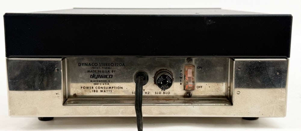 Dynaco Van Alstine MOS-FET 120D Modified Stereo Amplifier: Dynaco Van Alstine MOS-FET 120D Modified Solid State Stereo Amplifier. 60 watts per channel. Produced around 1979. The unit powers on and shows some light use wear. Measures approximately 4-1/4" tall
