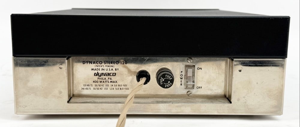 Dynaco Van Alstine MOS-FET 120D Modified Stereo Amplifier: Dynaco Van Alstine MOS-FET 120D Modified Solid State Stereo Amplifier. 60 watts per channel. Produced around 1979. The unit powers on and shows some light use wear. Measures approximately 4-1/4" tall