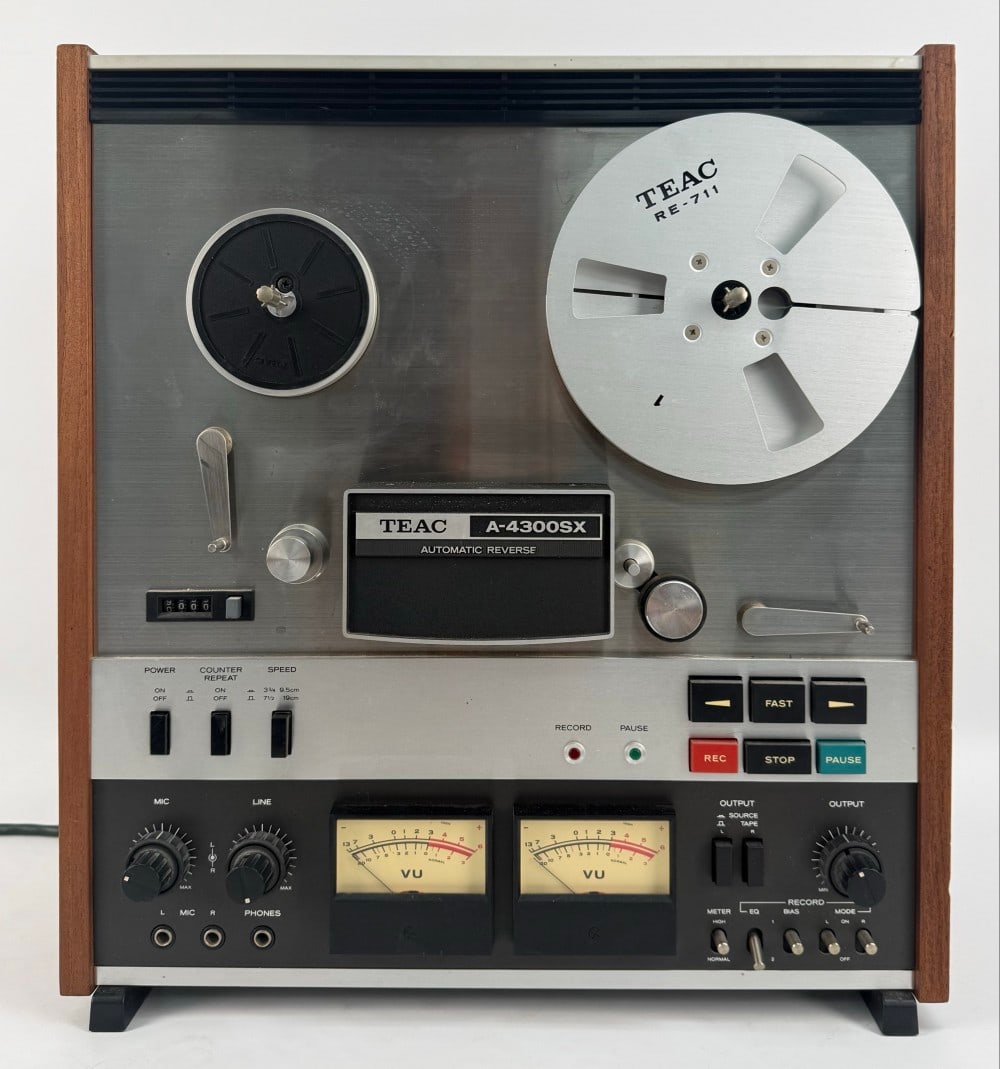 Teac A-4300SX Stereo Reel-To-Reel Tape Deck (1 of 7)