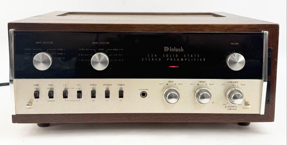 McIntosh C24 2-Channel Solid State Preamplifier (1 of 7)
