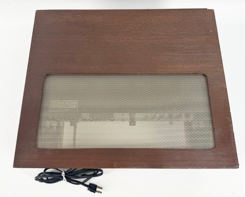 McIntosh C24 2-Channel Solid State Preamplifier - 5