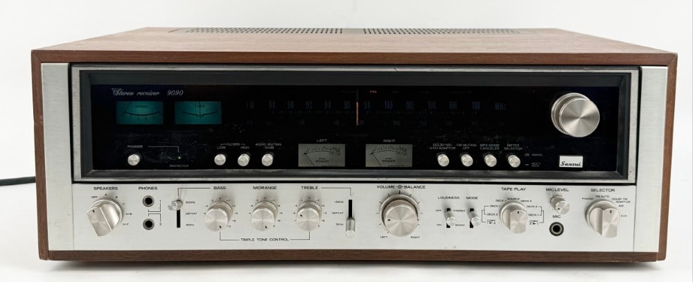 Sansui Model 9090 Stereo Receiver (1 of 7)